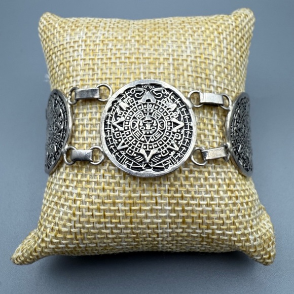 Estate Aztec Sterling Silver Medallion Bracelet
24 GRAMS - Picture 3 of 5